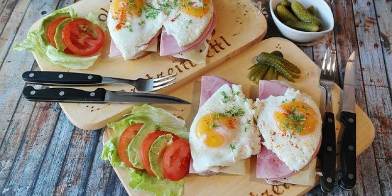 Petit déjeuner salé : 15 aliments pour un repas savoureux !