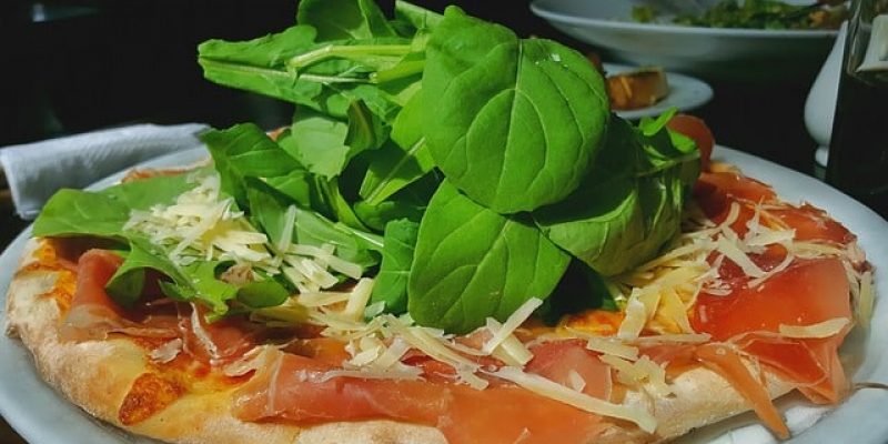 5 raisons d’opter pour la livraison de repas au bureau le midi !